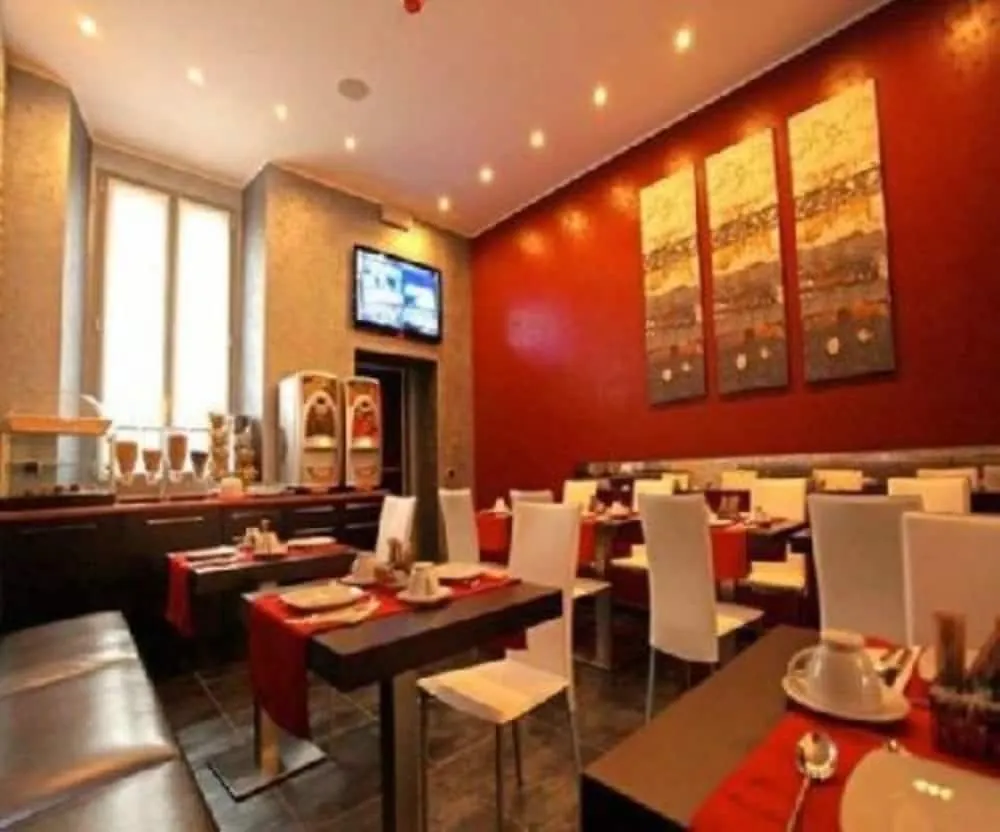 ***  Hotel Five Milano İtalya