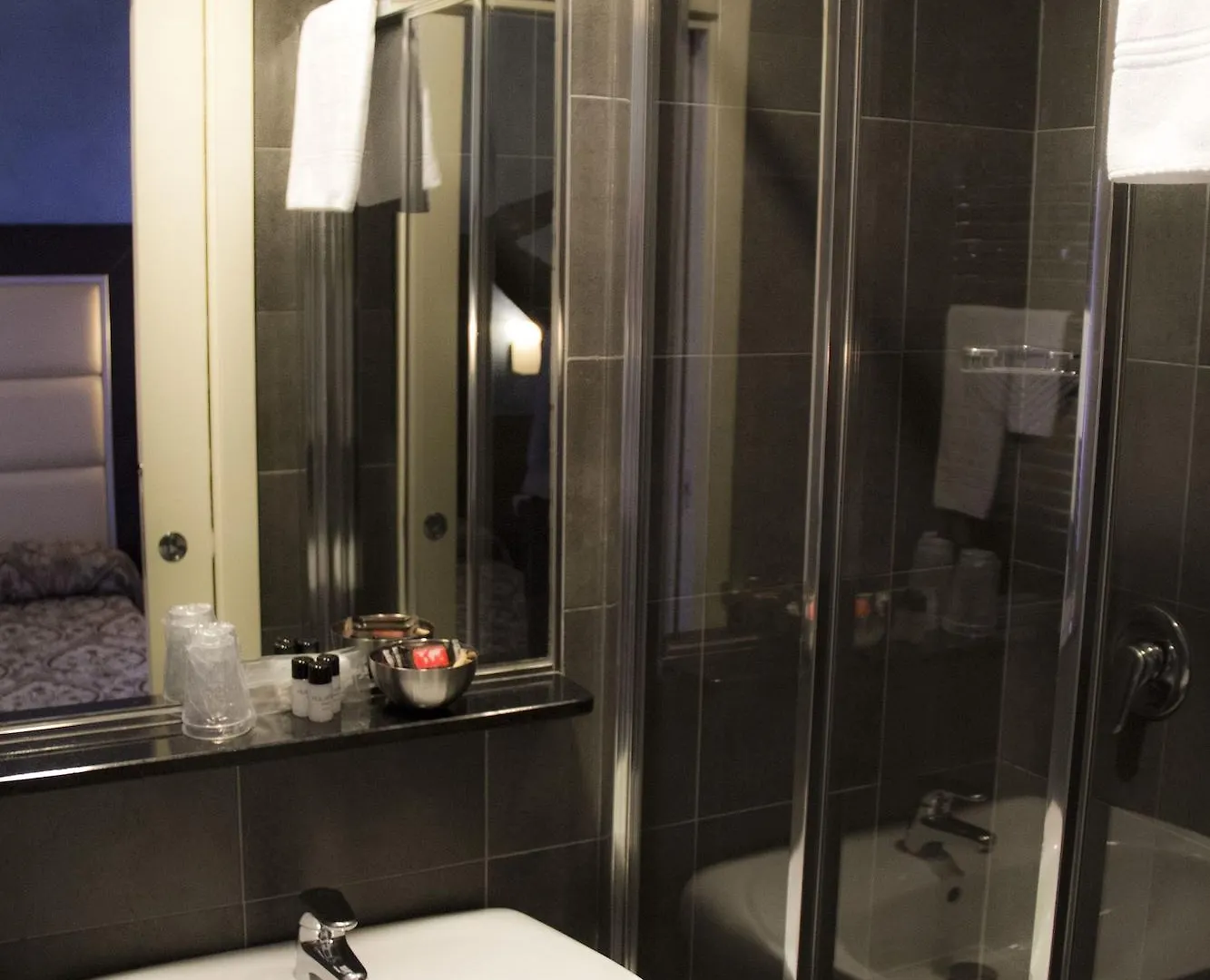 Hotel Five Milan 3*,  Italy